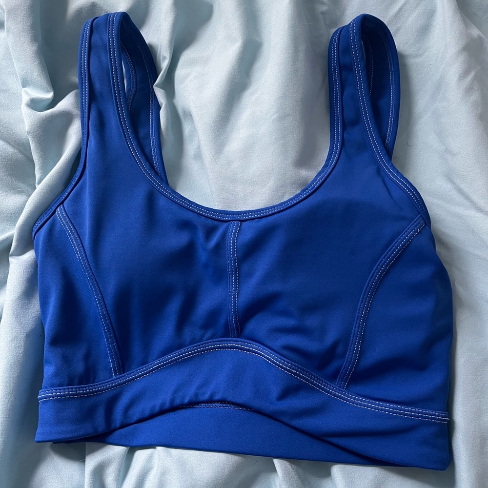 WILO sports bra